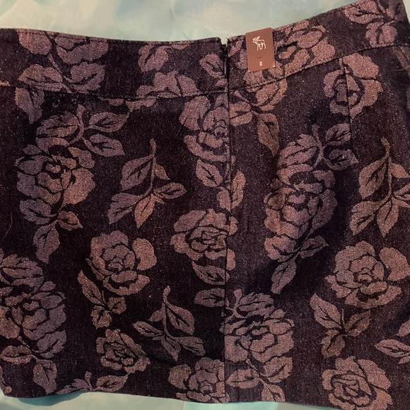 Boutique Modern Stylish 2 piece - Picture 5 of 8